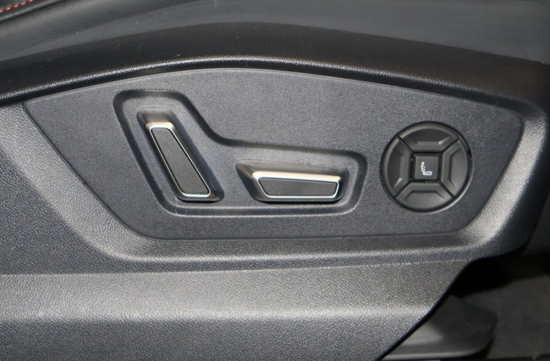 Audi RS Q8 Performance - foto 14