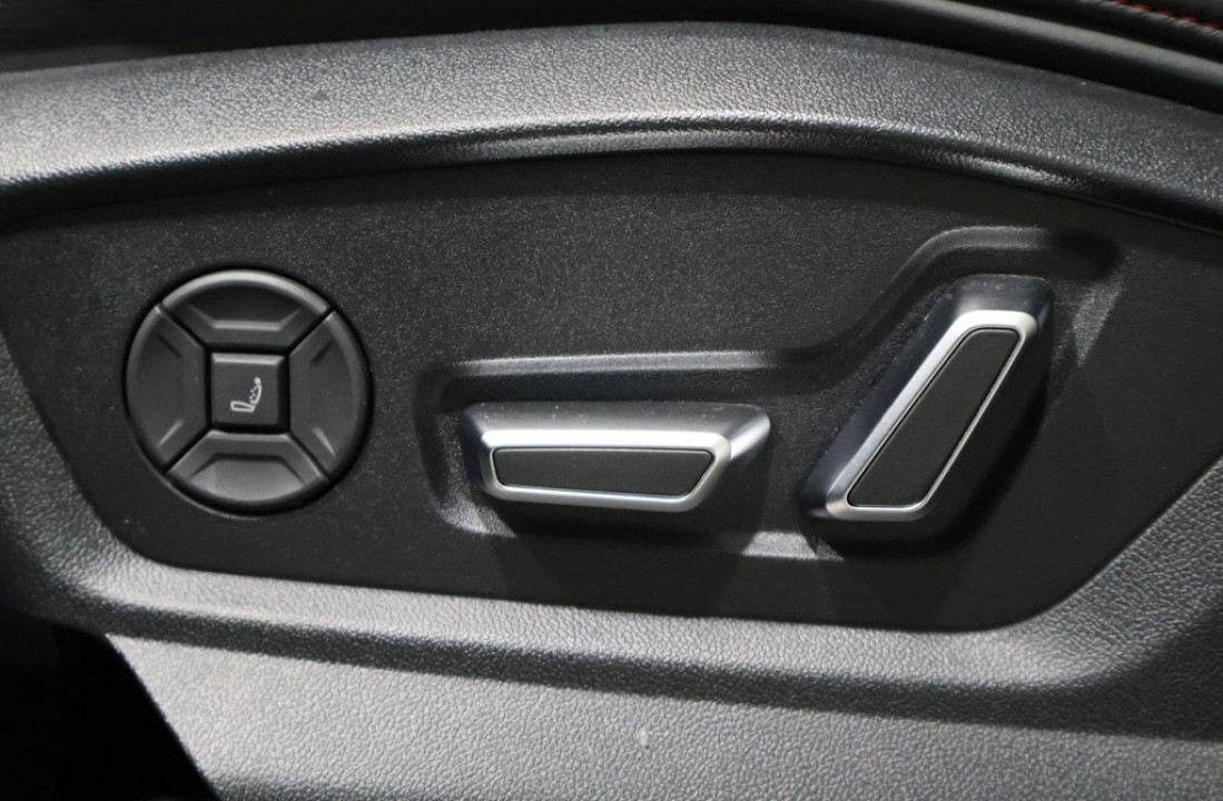 Audi RS Q8 Performance - foto 17