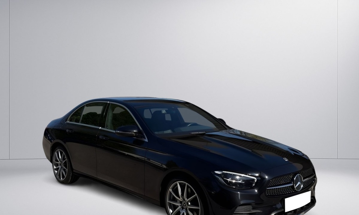 Mercedes-Benz E 220d 4MATIC (4)