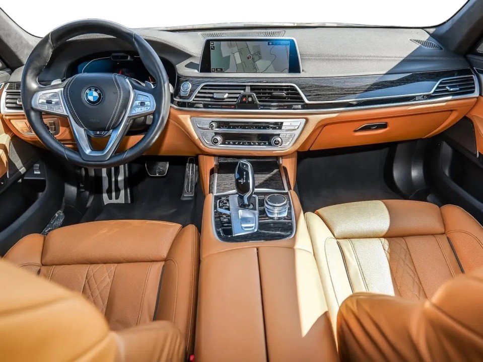 BMW Seria 7 740d xDrive M Sport - foto 9