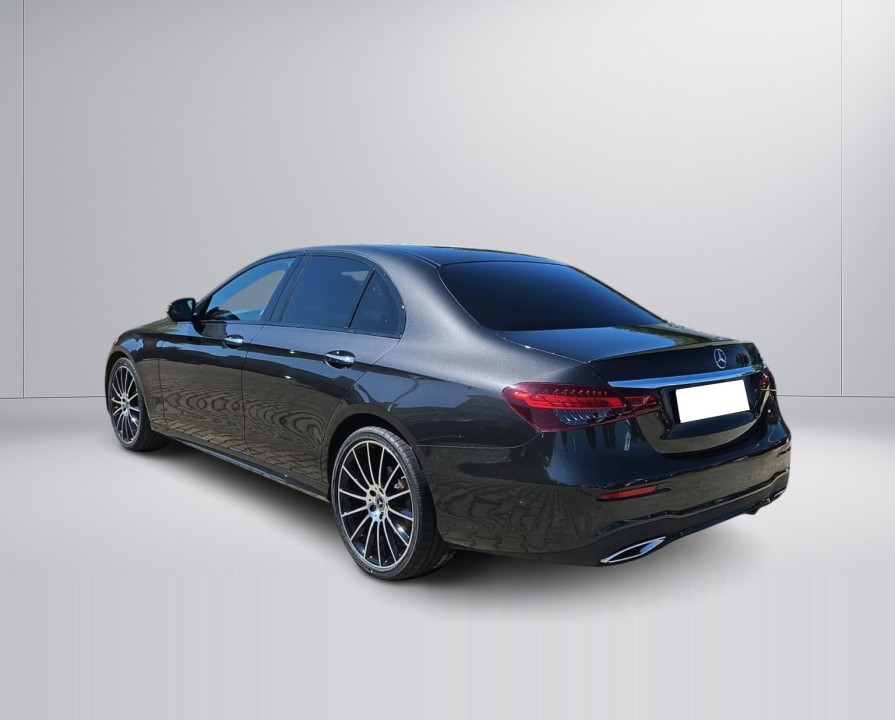 Mercedes-Benz E 220d 4MATIC AMG (3)