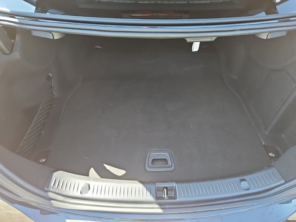 Mercedes-Benz E 220d 4MATIC AMG - foto 17