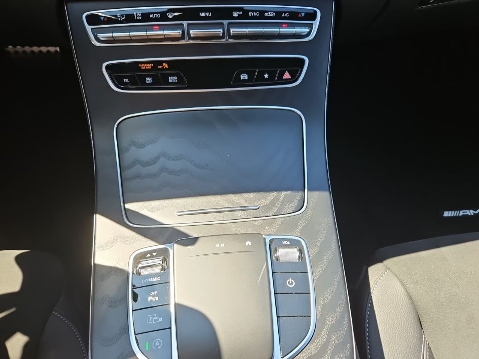 Mercedes-Benz E 220d 4MATIC AMG - foto 9