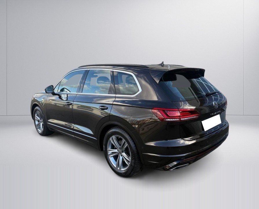Volkswagen Touareg R-Line (4)