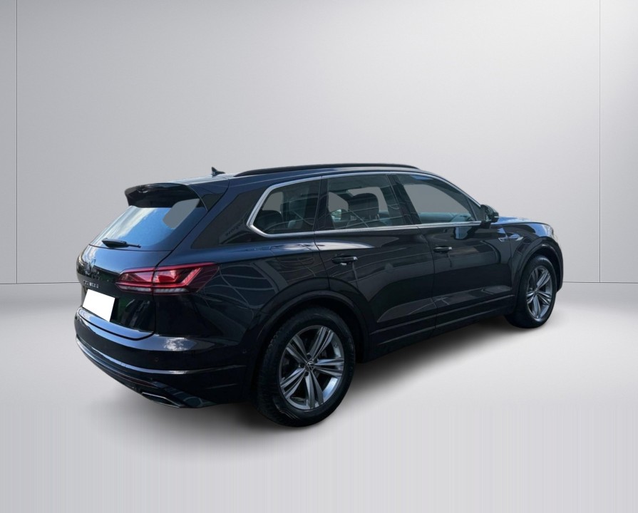 Volkswagen Touareg R-Line (3)