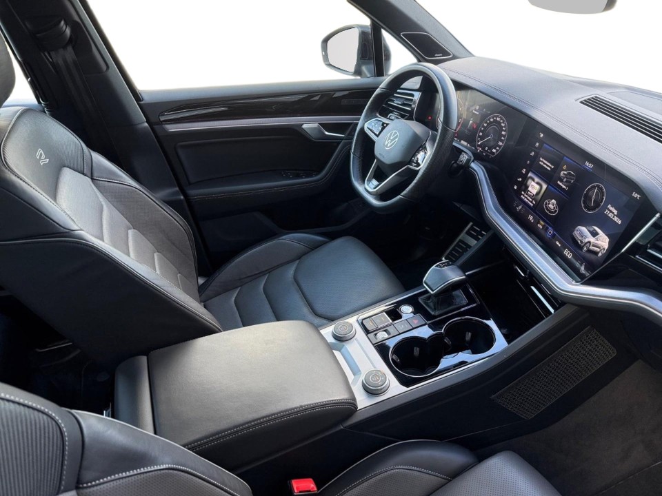 Volkswagen Touareg R-Line - foto 7