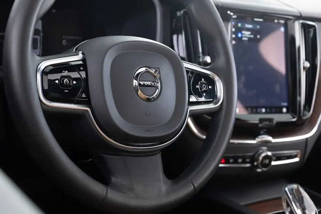 Volvo XC 60 T6 (3)