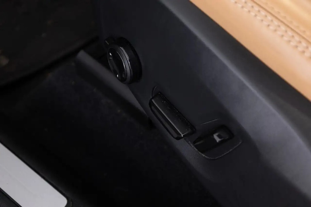 Volvo XC 60 T6 - foto 39