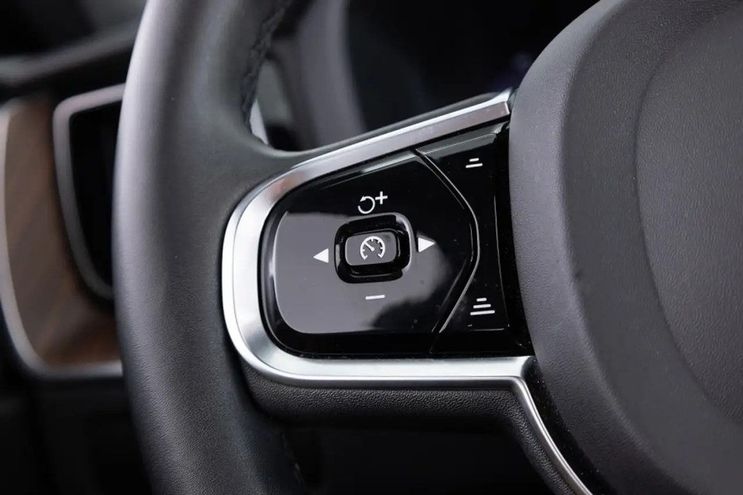 Volvo XC 60 T6 - foto 8