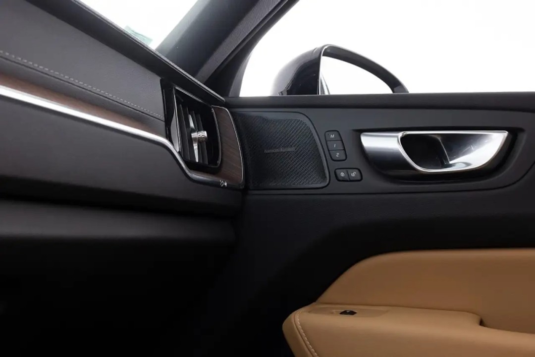 Volvo XC 60 T6 - foto 33