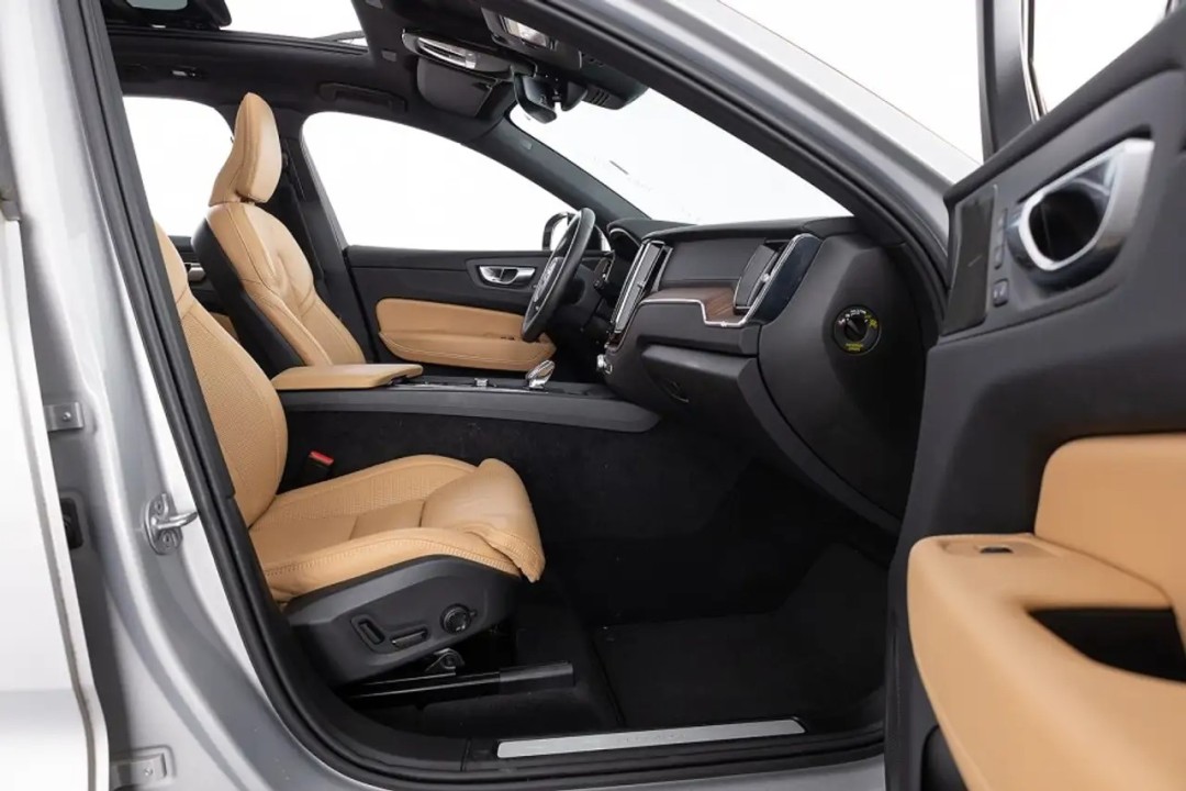Volvo XC 60 T6 - foto 7
