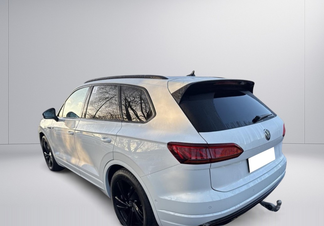 Volkswagen Touareg R-Line (3)