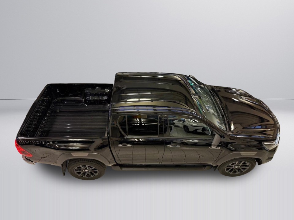 Toyota Hilux Invincible (4)