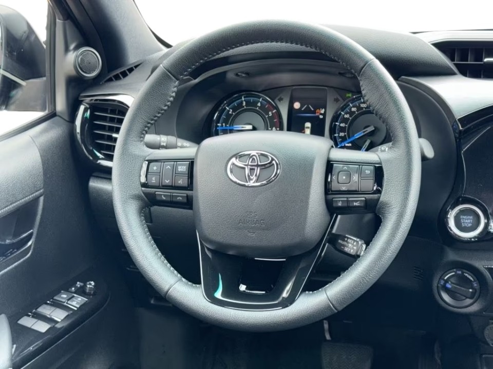 Toyota Hilux Invincible - foto 7