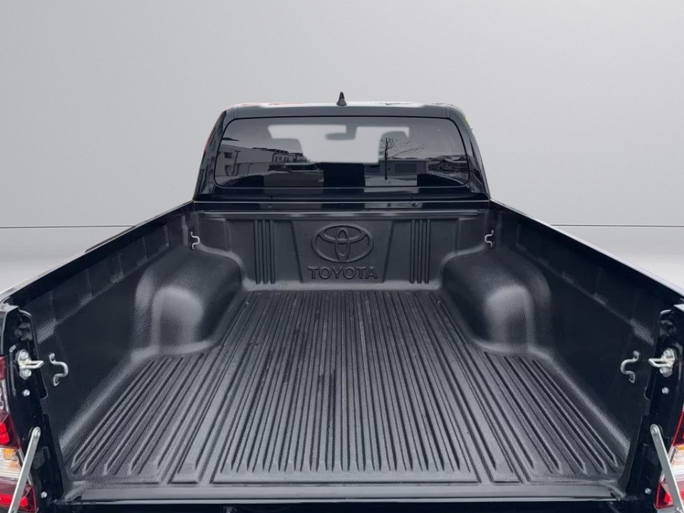 Toyota Hilux Invincible - foto 18