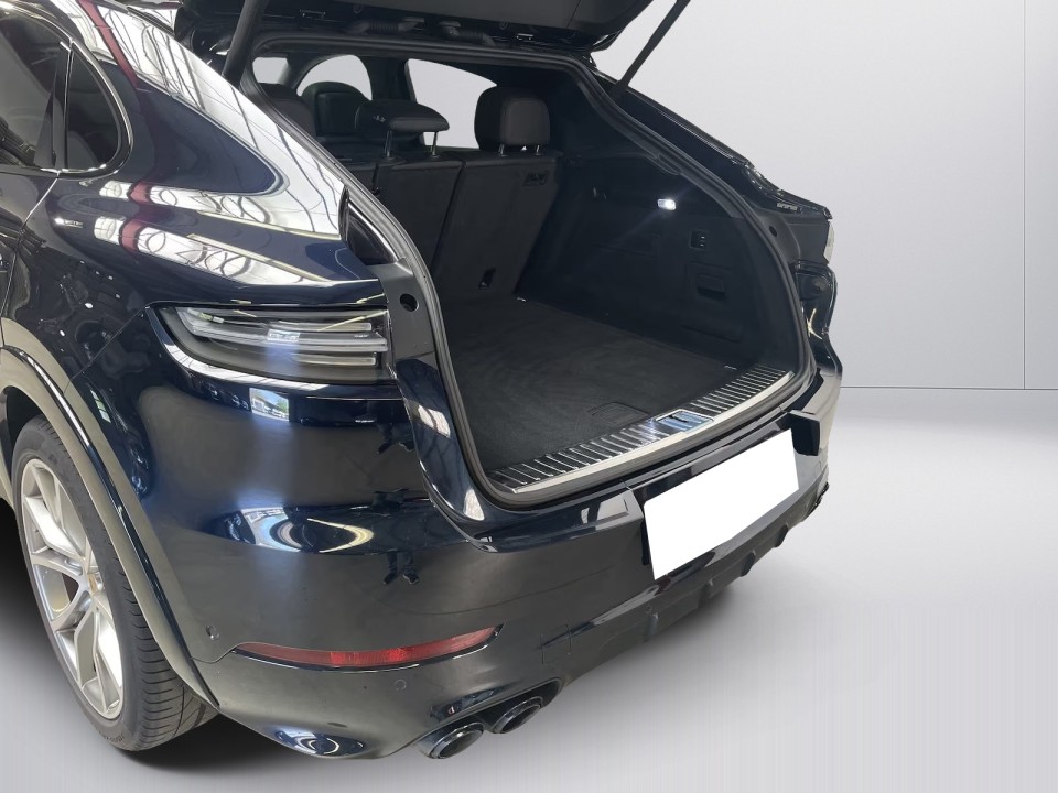 Porsche Cayenne Coupe GTS - foto 14
