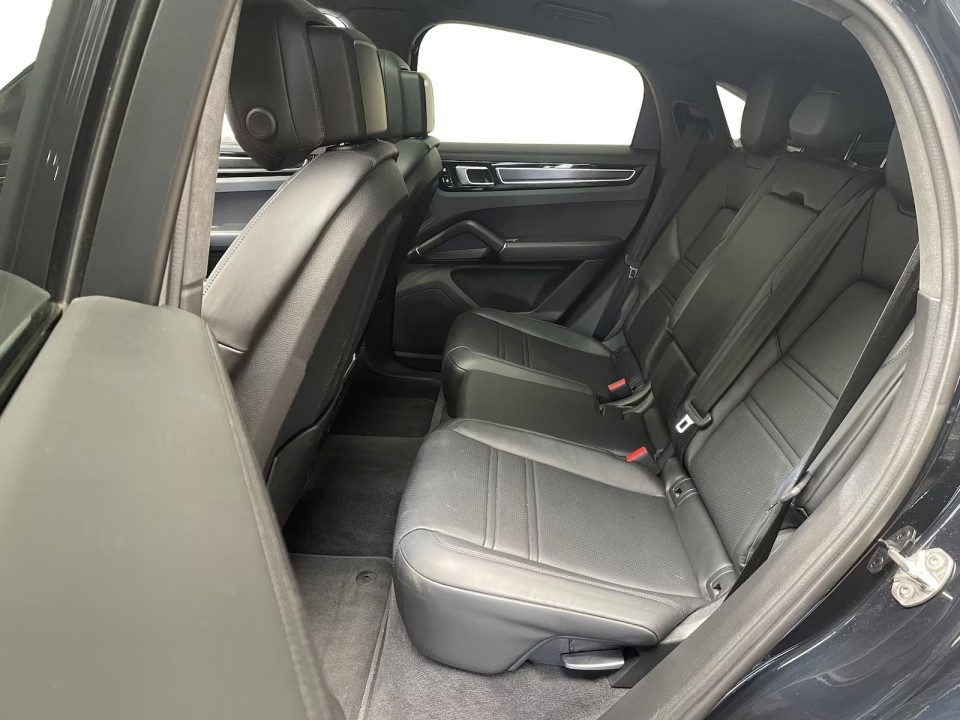 Porsche Cayenne Coupe GTS - foto 10