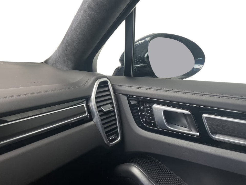 Porsche Cayenne Coupe GTS - foto 11