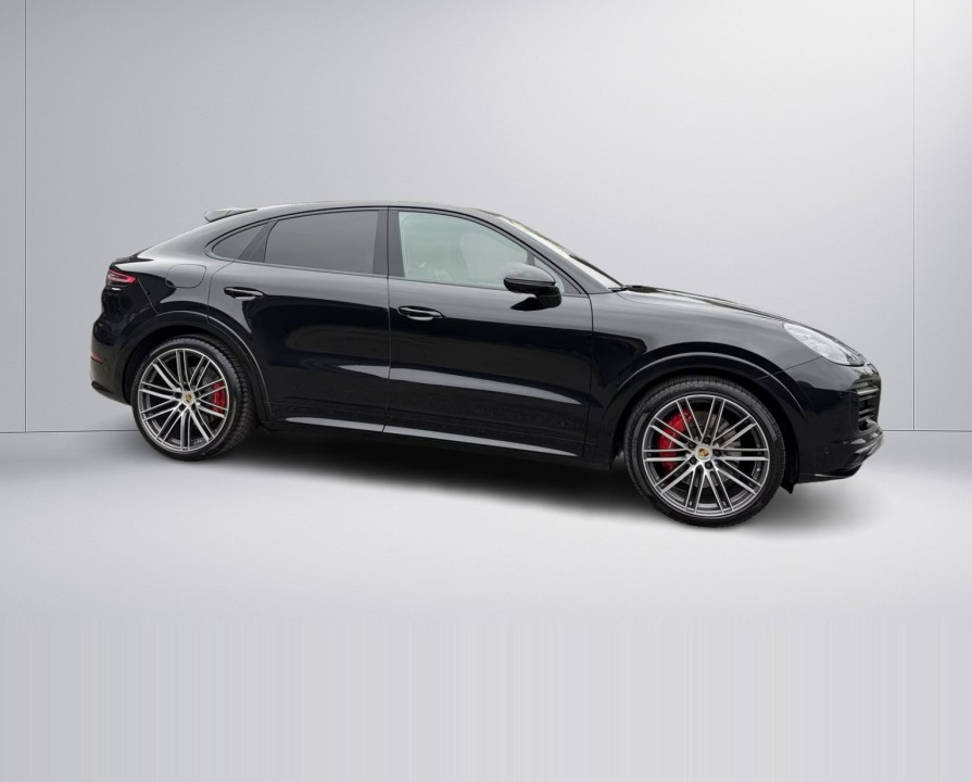 Porsche Cayenne Coupe GTS (3)