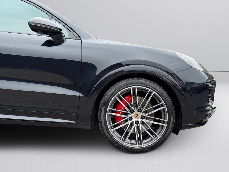 Porsche Cayenne Coupe GTS - foto 49