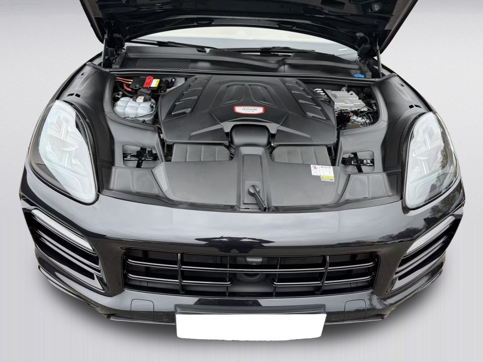Porsche Cayenne Coupe GTS - foto 45