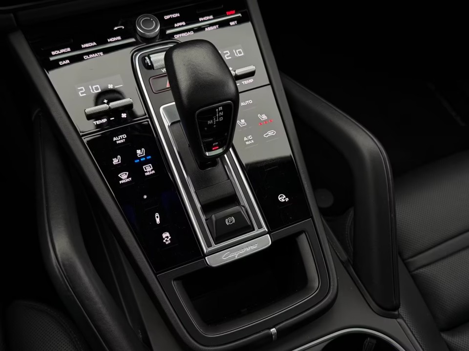 Porsche Cayenne Coupe GTS - foto 33