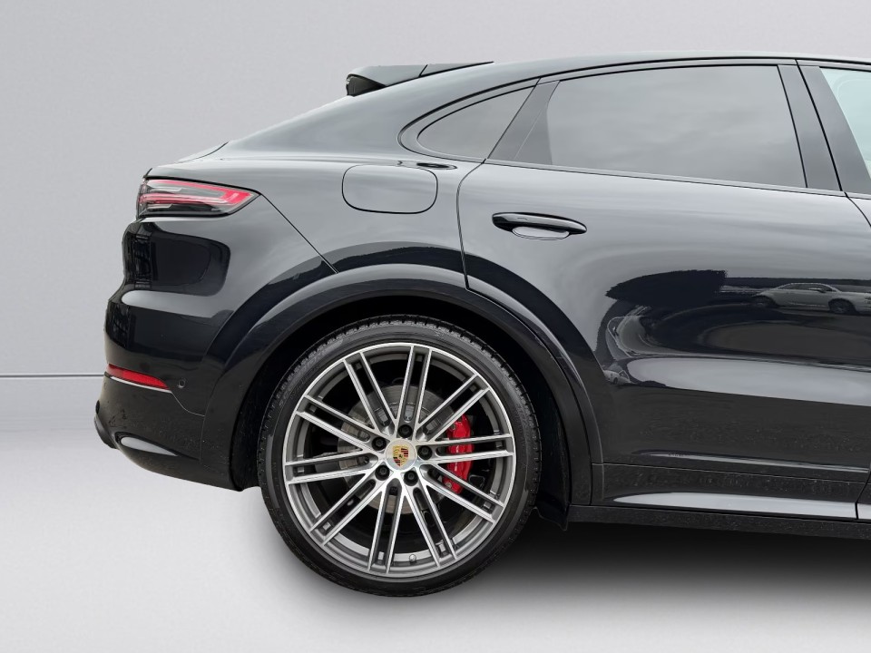 Porsche Cayenne Coupe GTS - foto 50