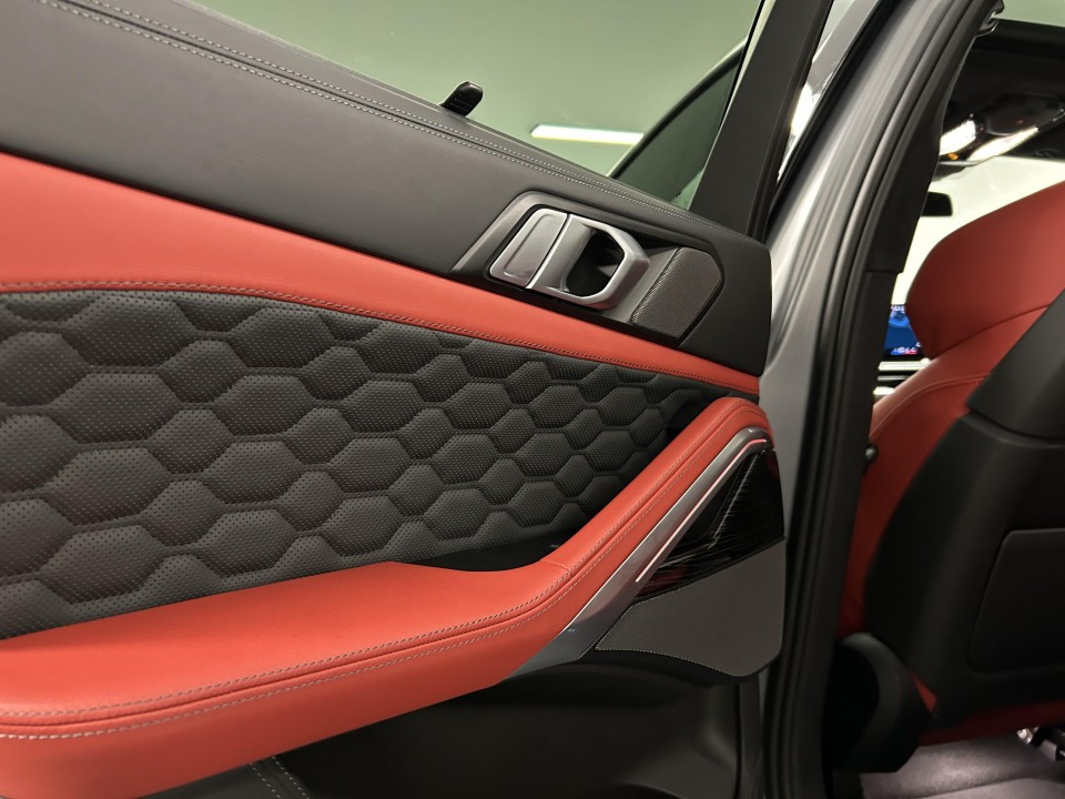 BMW X6 M Competition - foto 30