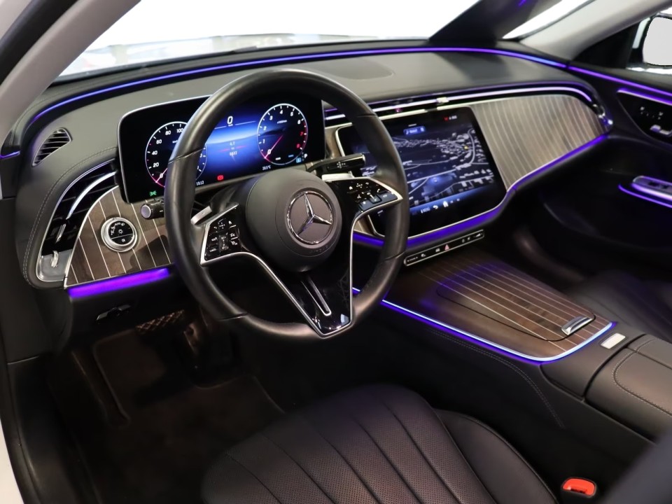Mercedes-Benz E 200 Avantgarde - foto 8