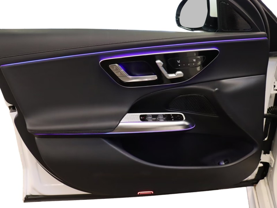 Mercedes-Benz E 200 Avantgarde - foto 22