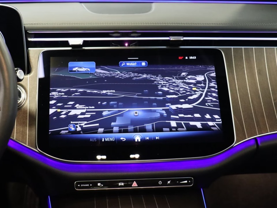 Mercedes-Benz E 200 Avantgarde - foto 16