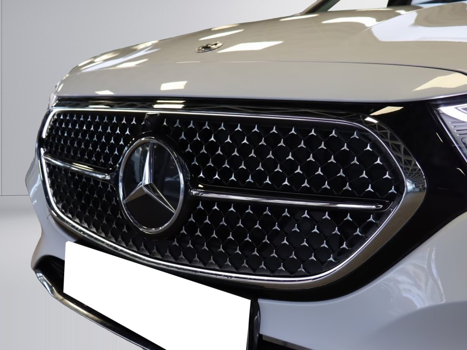 Mercedes-Benz E 200 Avantgarde - foto 25