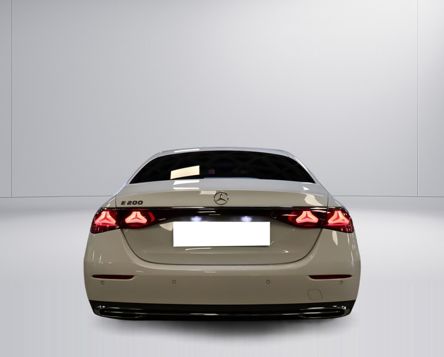 Mercedes-Benz E 200 Avantgarde (3)