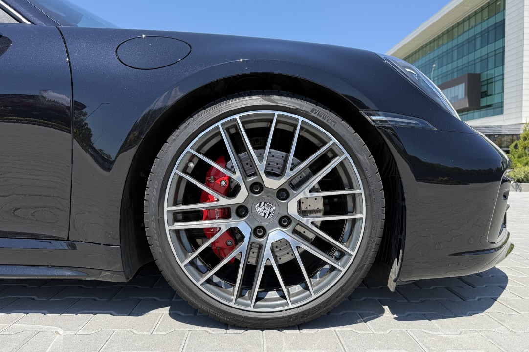 Porsche 911 Carrera 4S - foto 22