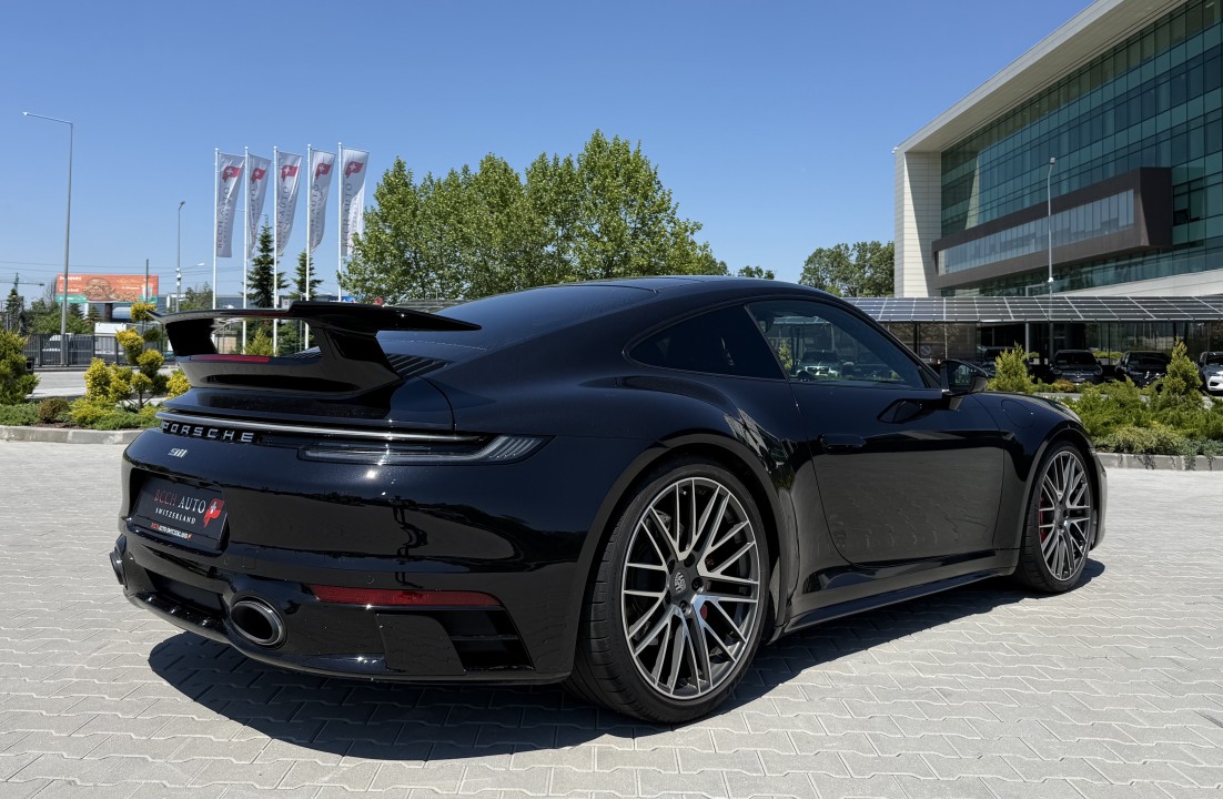 Porsche 911 Carrera 4S (3)