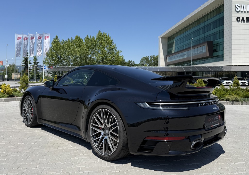Porsche 911 Carrera 4S (5)