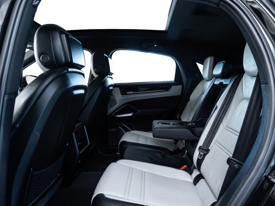 Porsche Cayenne Coupe S E-Hybrid - foto 29