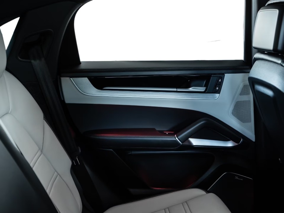 Porsche Cayenne Coupe S E-Hybrid - foto 35