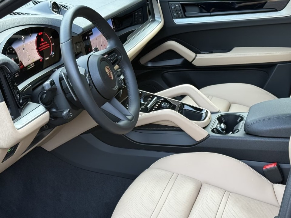 Porsche Cayenne Coupe E-Hybrid - foto 16