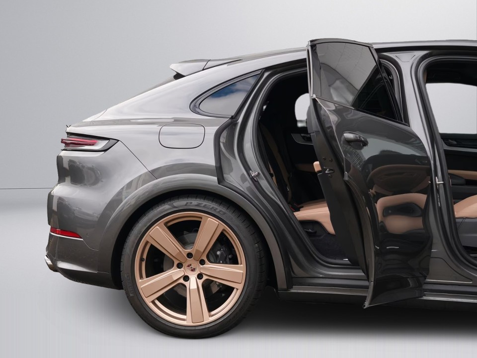 Porsche Cayenne Coupe E-Hybrid - foto 39