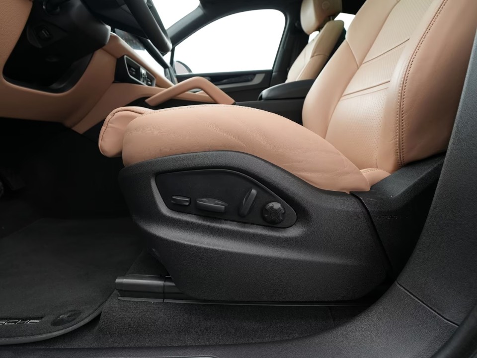 Porsche Cayenne Coupe E-Hybrid - foto 37