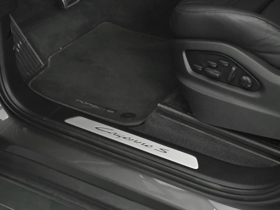 Porsche Cayenne Coupe S E-Hybrid - foto 20