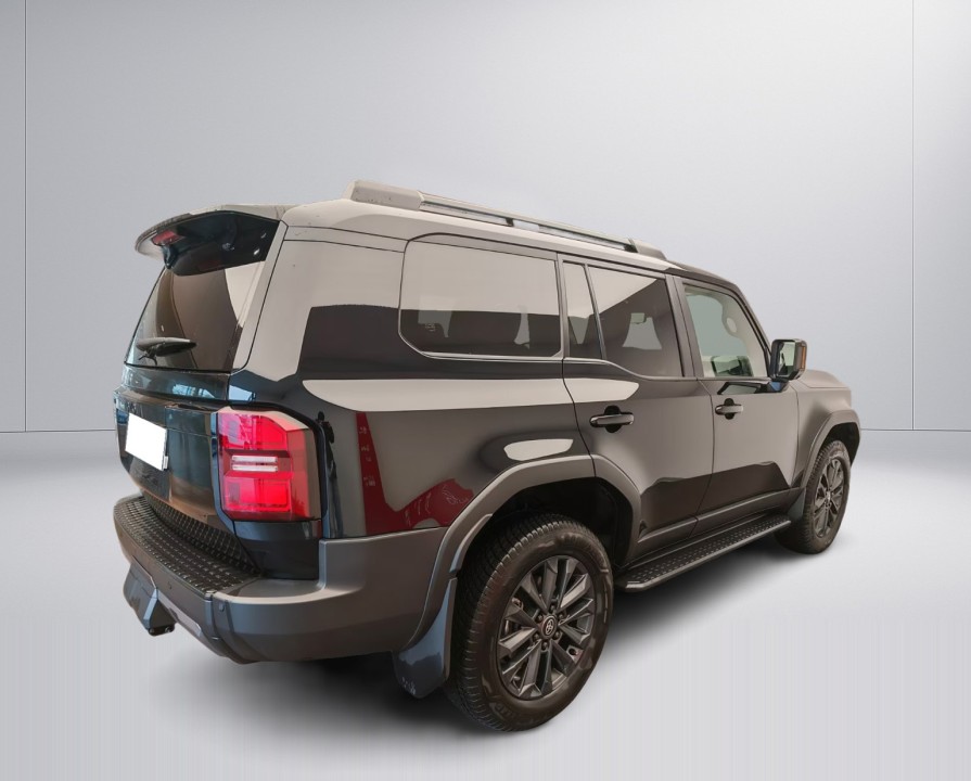 Toyota Land Cruiser 250 Executive (2)