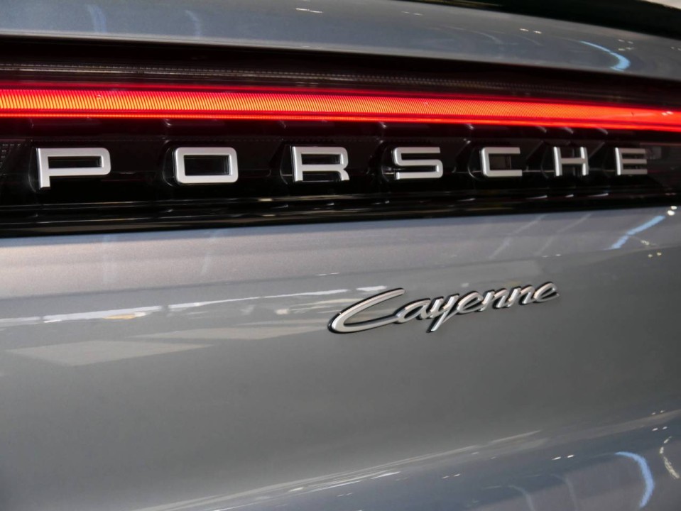 Porsche Cayenne Coupe E-Hybrid - foto 22