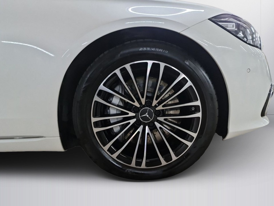 Mercedes-Benz S 450e - foto 16
