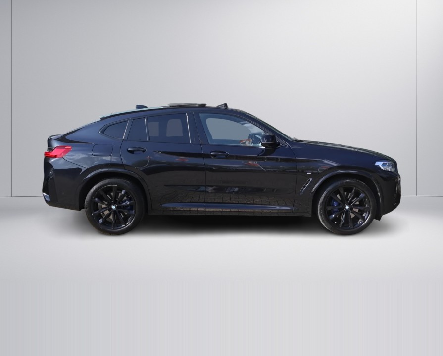 BMW X4 xDrive20i M-Sport (4)