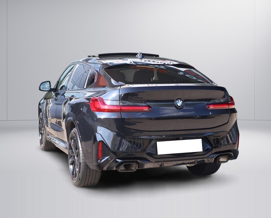 BMW X4 xDrive20i M-Sport (2)