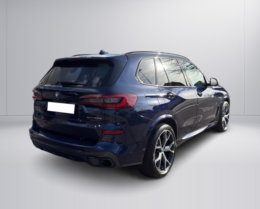 BMW X5 xDrive45e M-Sport (2)