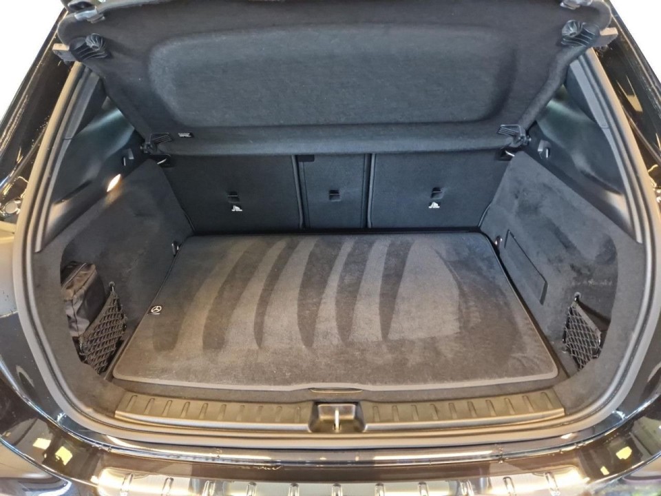 Mercedes-Benz GLA 200d AMG Line - foto 17