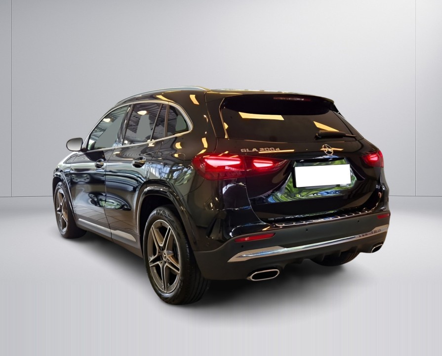 Mercedes-Benz GLA 200d AMG Line (3)